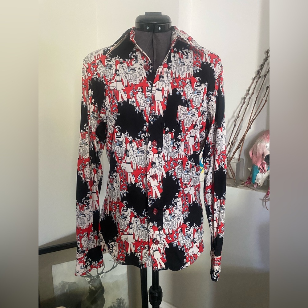 VTG 70’s Sutton Place print button down. Small